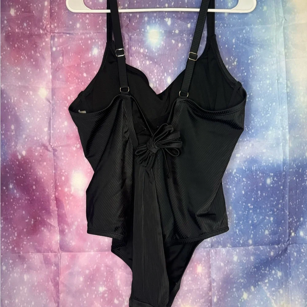 New Wild fable cutout black one piece swimsuit 🛍
